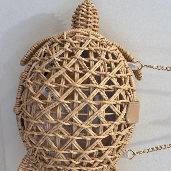 NWT Tommy Bahama woven turtle convertible crossbody bag - Picture 3 of 10